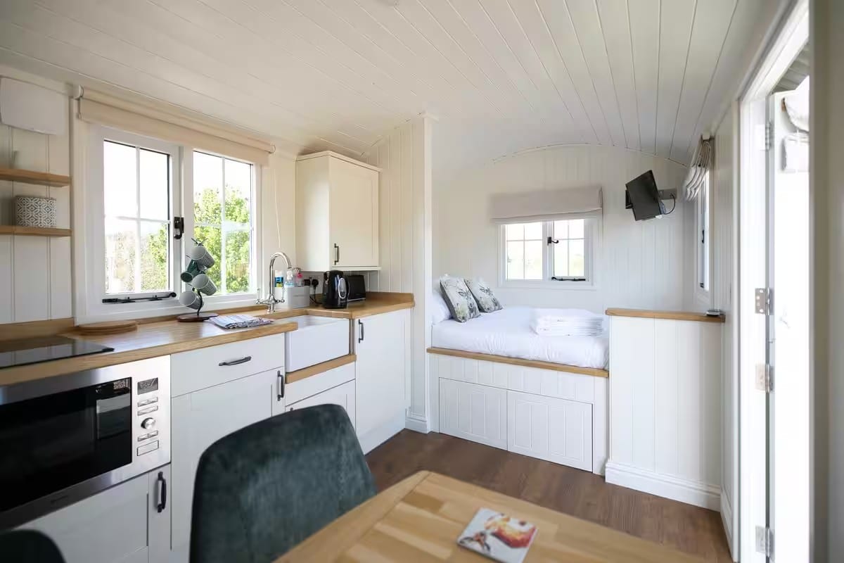 Wallis - Shepherd Hut